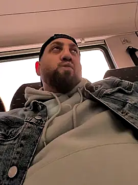 Snapshot of Florian123_sex chatting on 09-15-25, 09:43 Florian123 sex online show from 09-15-25, 09:43