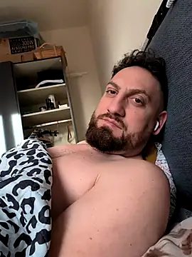 Snapshot of Florian123_sex chatting on 11-04-25, 12:42 Florian123 sex online show from 11-04-25, 12:42