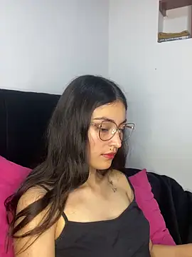 Snapshot of hotwife26 chatting on 05-14-26, 05:26 hotwife26 online show from 05-14-26, 05:26