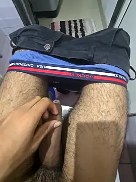 Snapshot of mumbaizboi chatting on 11-05-25, 07:39 mumbaizboi online show from 11-05-25, 07:39