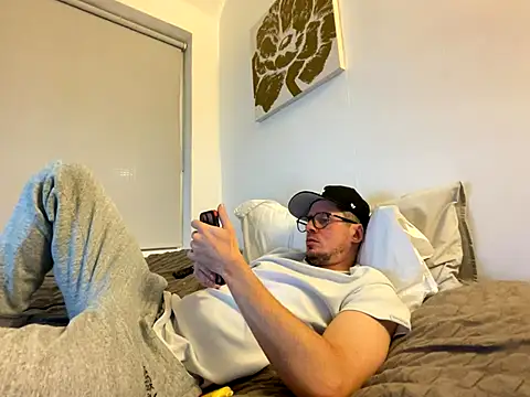 shyandchilling online show from 09-23-25, 07:32