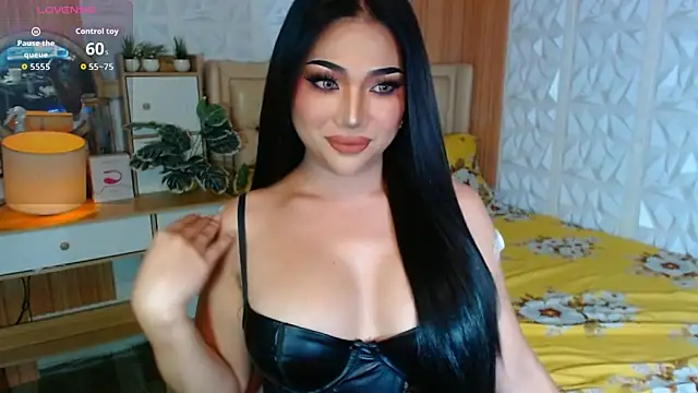 ValeriaHelaby online show from 11-15-25, 04:00