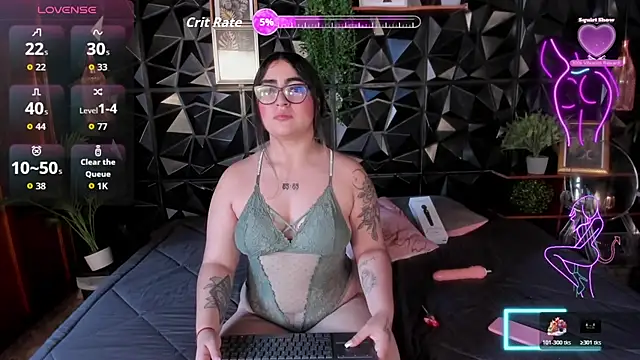 April  foxx online show from 11-11-25, 02:23