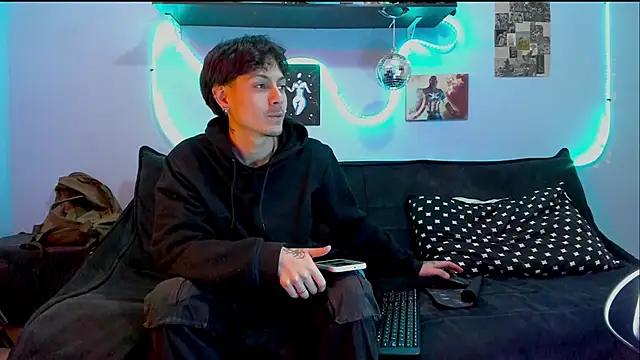 Dioniso guy8 online show from 04-21-26, 08:04