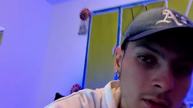 Dioniso guy8 online show from 12-15-25, 08:36