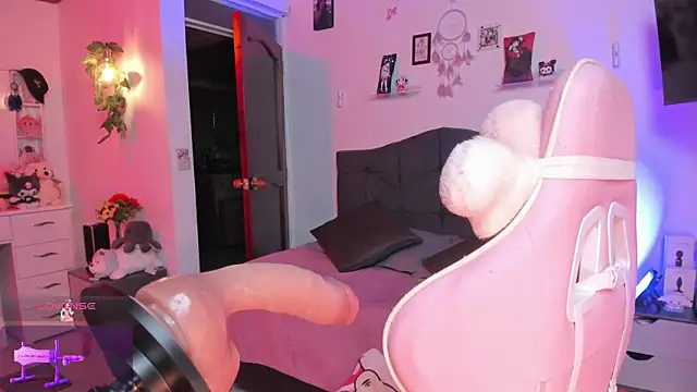 Fia   online show from 02-19-26, 01:13