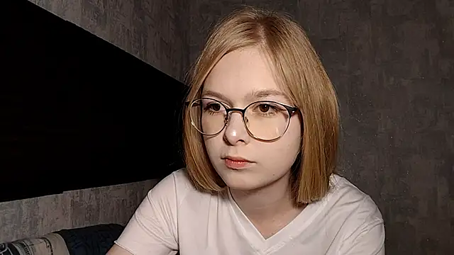 LiaVibes online show from 09-20-25, 08:08