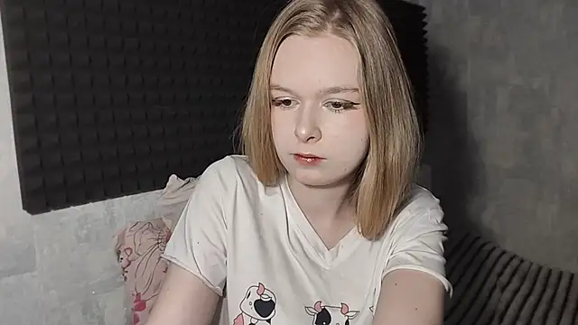 LiaVibes online show from 04-21-26, 08:10