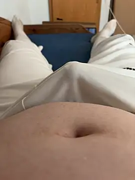 Snapshot of f3l1xxx69 chatting on 05-27-26, 01:18 f3l1xxx69 online show from 05-27-26, 01:18