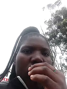 Snapshot of Nobuhlesiphume09 chatting on 10-28-25, 06:56 Nobuhlesiphume09 online show from 10-28-25, 06:56