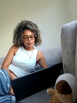 BiiancaEstradaa online show from 02-09-26, 10:08