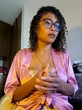 BiiancaEstradaa online show from 02-11-26, 12:49