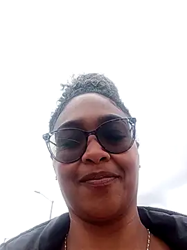 BiiancaEstradaa online show from 09-08-25, 03:11