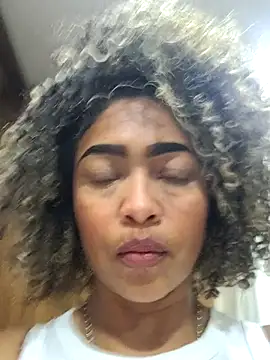 BiiancaEstradaa online show from 10-04-25, 11:17