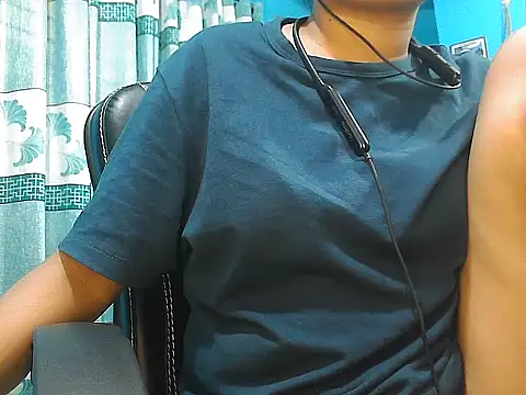 Snapshot of meghbalikargolponoy09 chatting on 02-03-26, 03:04 meghbalikargolponoy09 online show from 02-03-26, 03:04