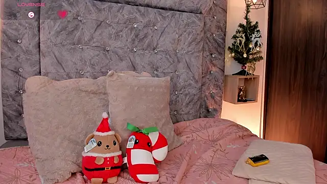 Seraphyne666 online show from 11-21-25, 07:24