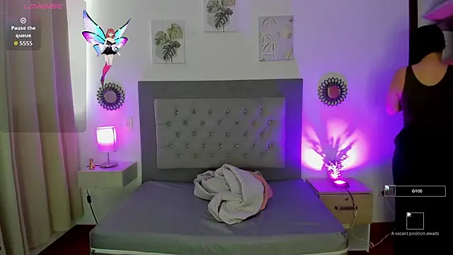 Seraphyne666 online show from 10-08-25, 12:39