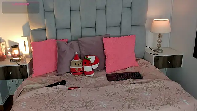 Seraphyne666 online show from 01-14-26, 07:17