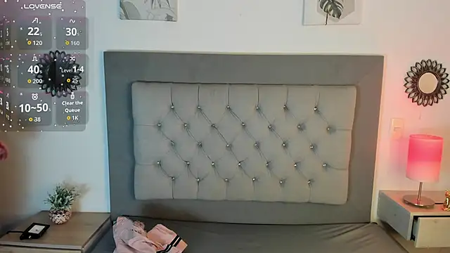 Seraphyne666 online show from 09-11-25, 12:27