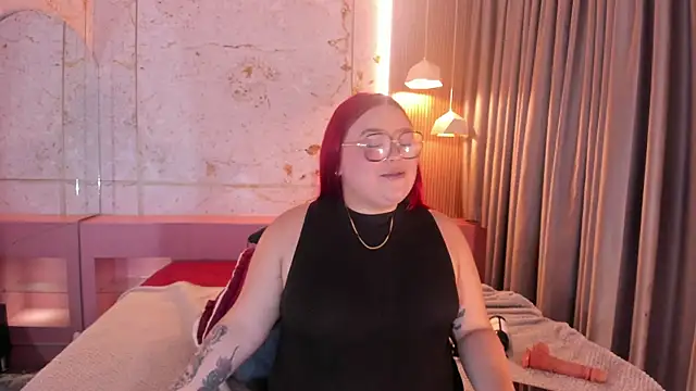 Snapshot of Lushi_Love chatting on 05-19-26, 03:13 Lushi Love online show from 05-19-26, 03:13