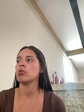 Mia jhoonson online show from 03-05-26, 08:38