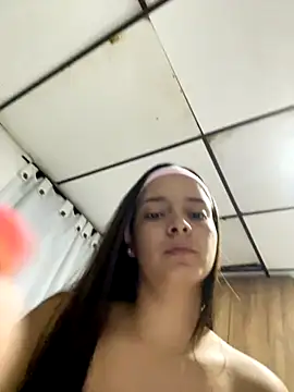 Snapshot of Mia_jhoonson chatting on 11-08-25, 10:08 Mia jhoonson online show from 11-08-25, 10:08