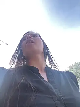 Snapshot of Mia_jhoonson chatting on 11-08-25, 10:13 Mia jhoonson online show from 11-08-25, 10:13