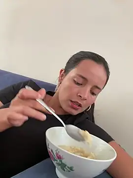 Snapshot of Mia_jhoonson chatting on 03-04-26, 08:05 Mia jhoonson online show from 03-04-26, 08:05