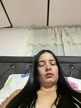 Snapshot of Mia_jhoonson chatting on 12-17-25, 10:20 Mia jhoonson online show from 12-17-25, 10:20