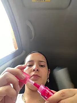 Snapshot of Mia_jhoonson chatting on 01-14-26, 08:45 Mia jhoonson online show from 01-14-26, 08:45