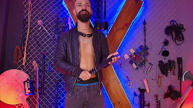 Warick and Aria bdsm  online show from 09-26-25, 03:46