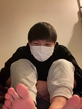 Snapshot of ta_ku16 chatting on 10-27-25, 02:18 ta ku16 online show from 10-27-25, 02:18