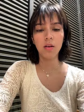 Adry Bach  online show from 11-16-25, 10:46