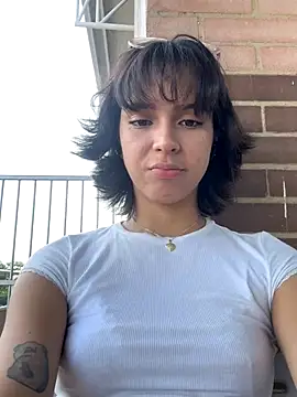 Adry Bach  online show from 10-31-25, 07:54