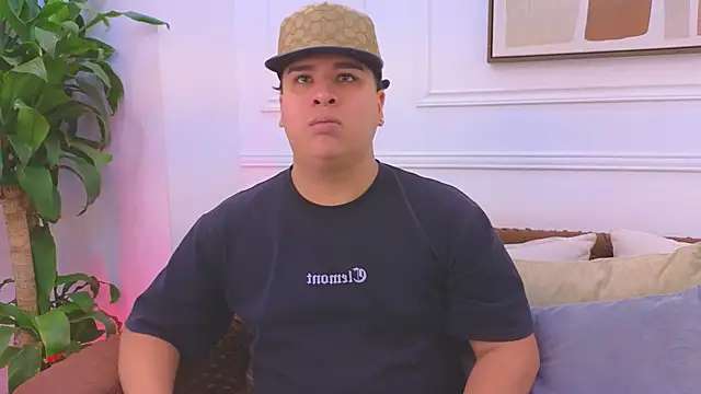 Snapshot of Naim_Bennetsex chatting on 04-25-26, 06:49 Naim Bennetsex online show from 04-25-26, 06:49