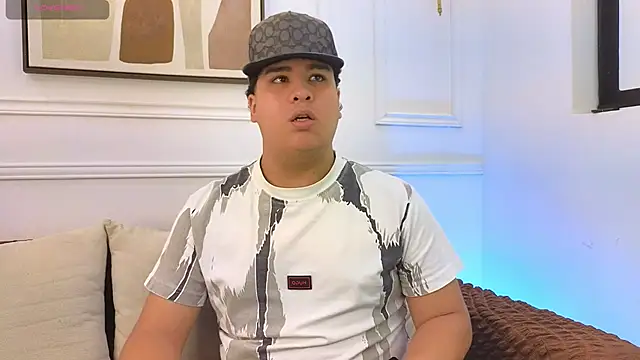 Snapshot of Naim_Bennetsex chatting on 06-05-26, 06:57 Naim Bennetsex online show from 06-05-26, 06:57