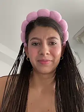 Lenapink19 online show from 10-25-25, 09:04