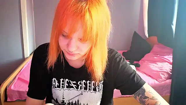 Snapshot of Elieiza_xo chatting on 05-02-26, 09:25 Elieiza xo online show from 05-02-26, 09:25