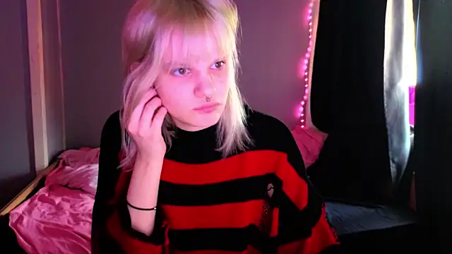 Elieiza xo online show from 04-18-26, 10:06