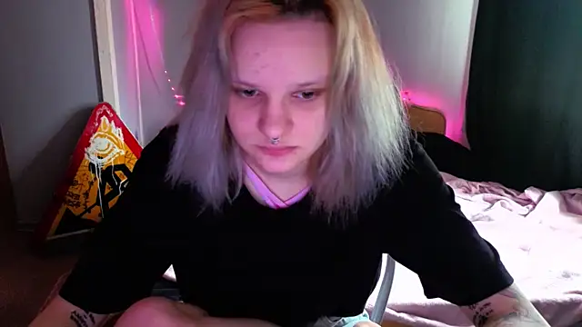 Snapshot of Elieiza_xo chatting on 05-15-26, 09:29 Elieiza xo online show from 05-15-26, 09:29