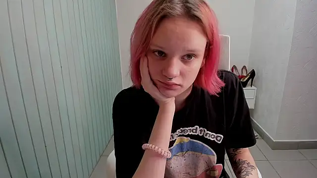 Elieiza xo online show from 09-19-25, 04:05