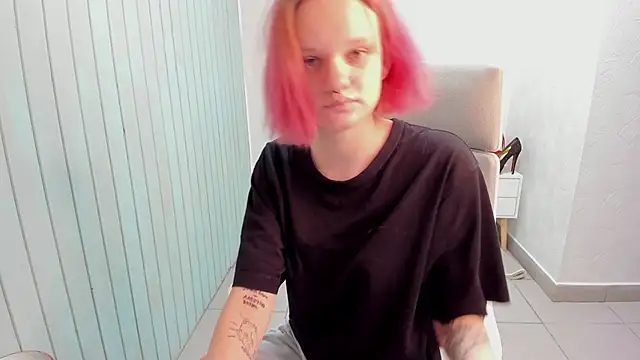 Elieiza xo online show from 09-18-25, 02:25
