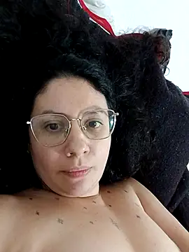 Snapshot of marmary84 chatting on 05-07-26, 04:28 marmary84 online show from 05-07-26, 04:28