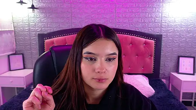 Natalie loffreda online show from 09-11-25, 02:55