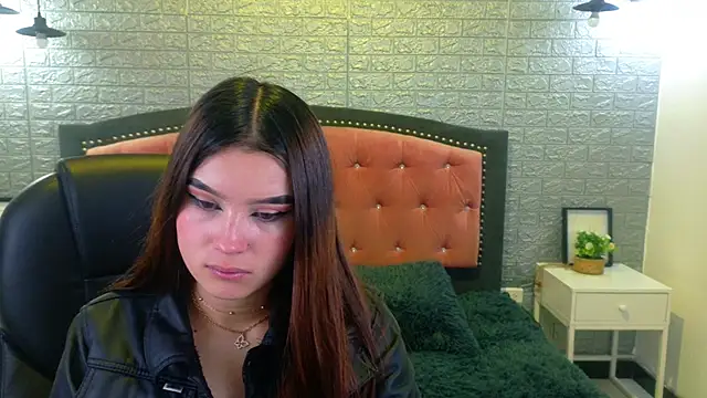 Natalie loffreda online show from 10-25-25, 07:47