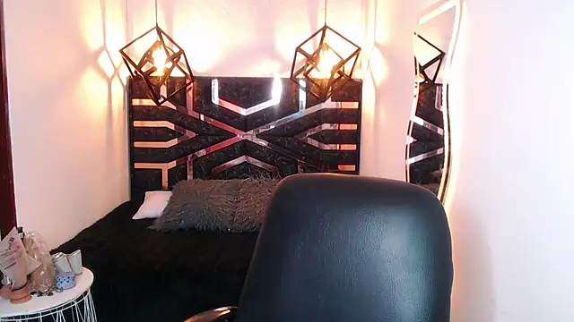 Natalie loffreda online show from 04-01-26, 07:44