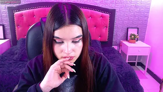 Natalie loffreda online show from 10-28-25, 02:56