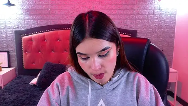 Natalie loffreda online show from 10-23-25, 03:05