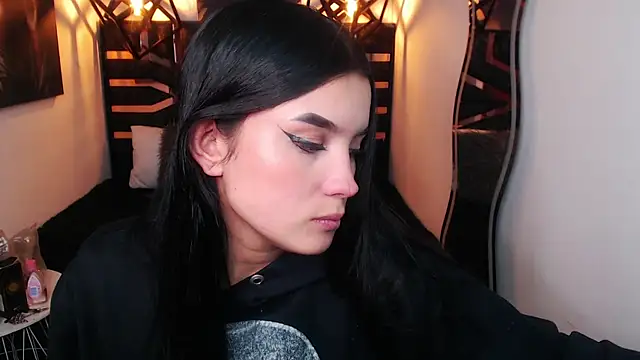 Natalie loffreda online show from 04-08-26, 08:10