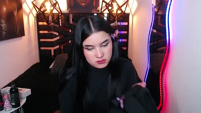 Natalie loffreda online show from 04-21-26, 01:42